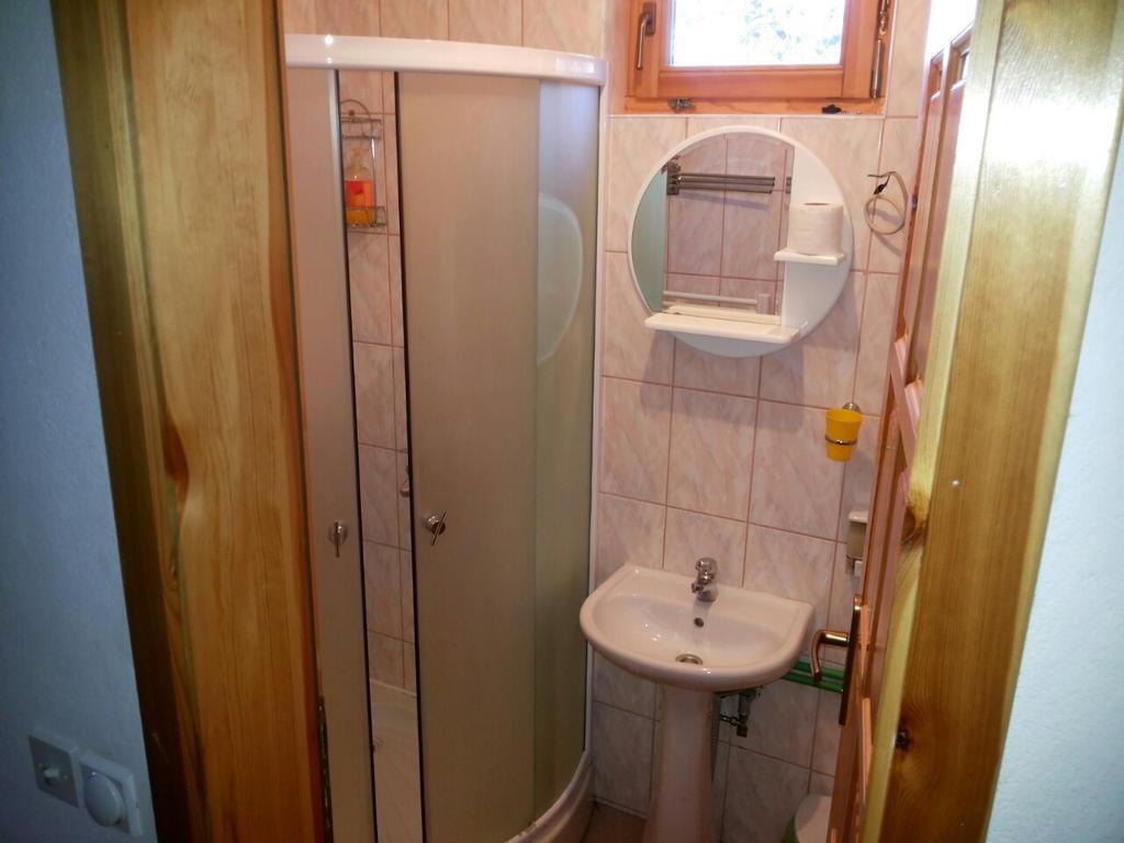 Apartments Ogorjelica ヤホリナ 部屋 写真