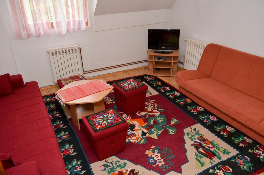 Apartments Ogorjelica ヤホリナ エクステリア 写真