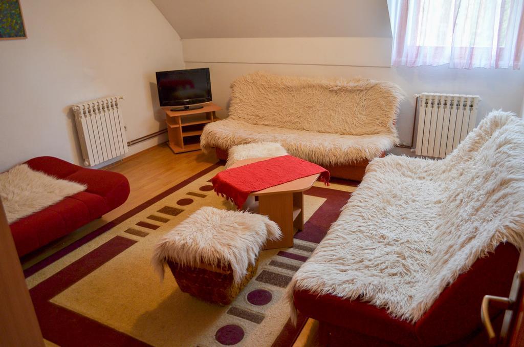 Apartments Ogorjelica ヤホリナ エクステリア 写真